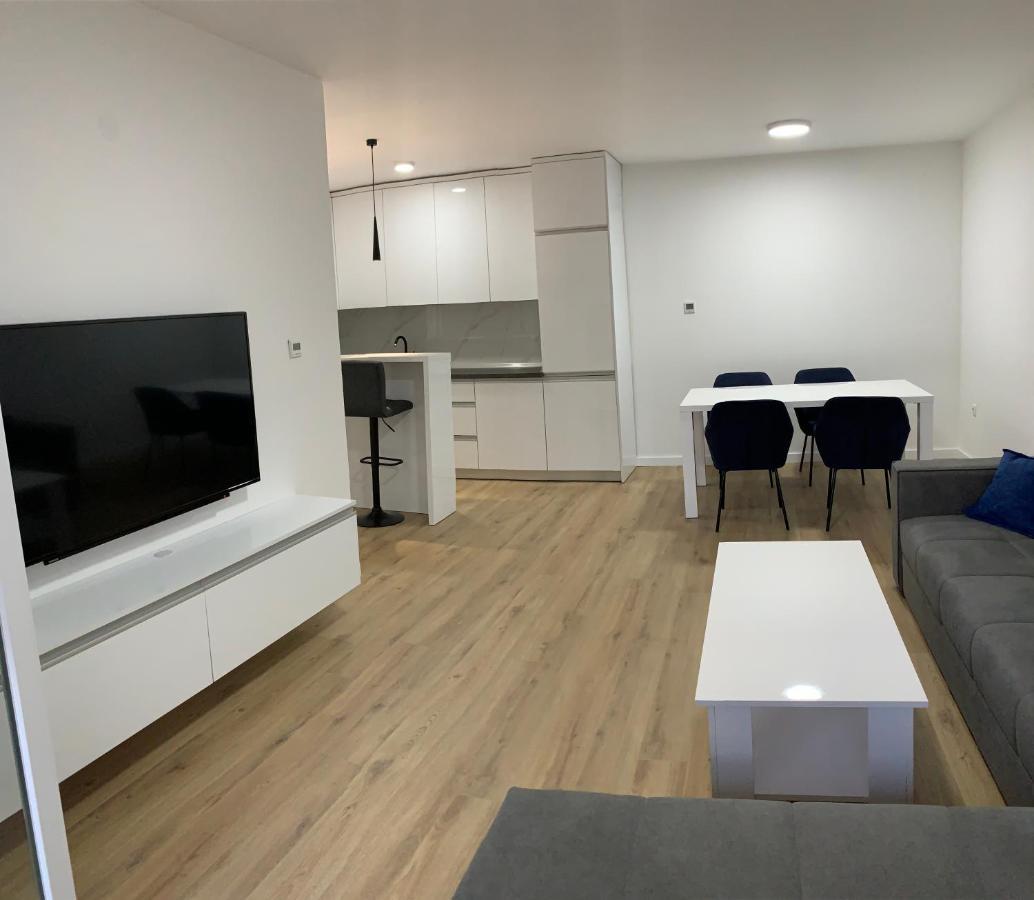 Central Аpartment Foca With Garage Eksteriør bilde